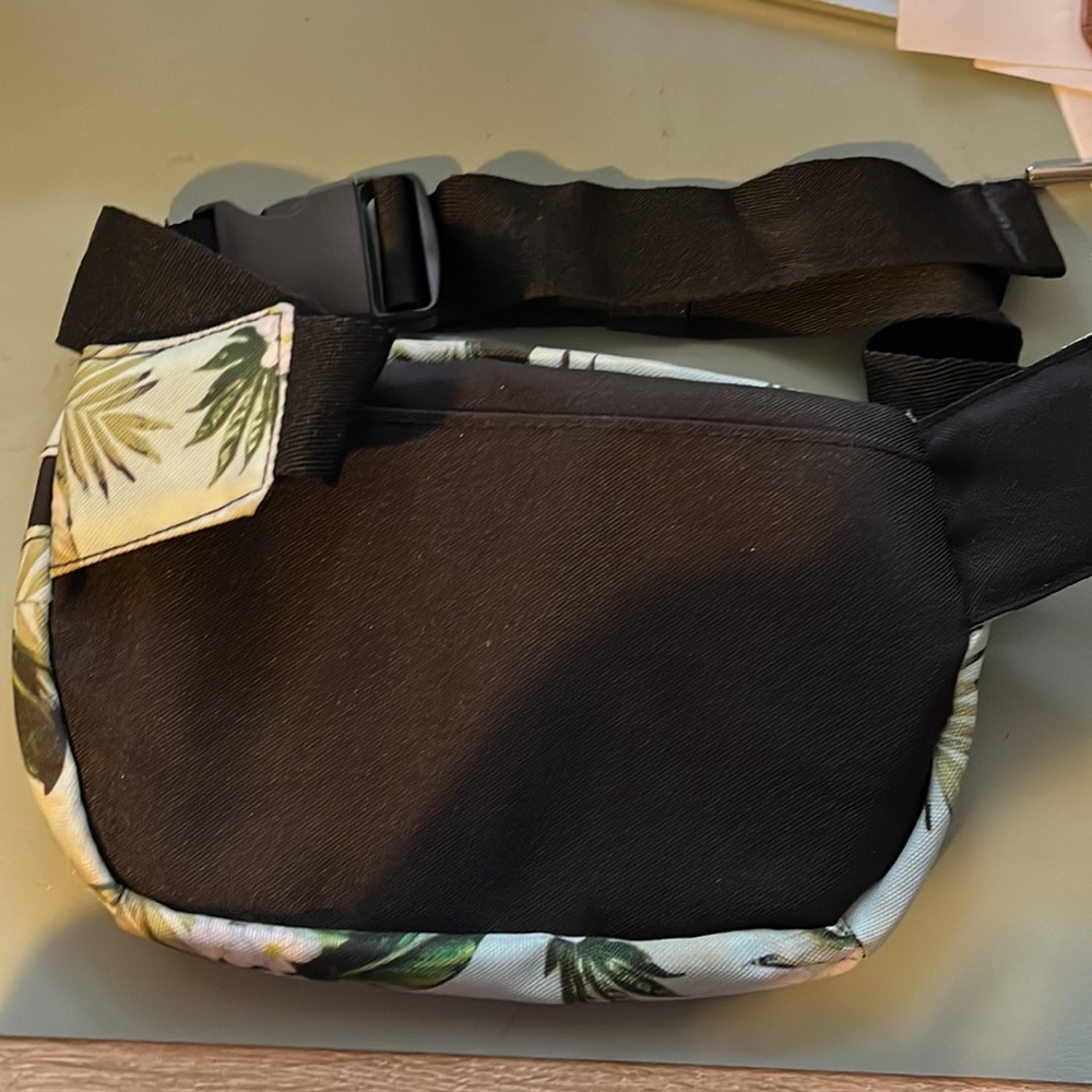 Ellesse Fanny pack - Picture 3 of 4